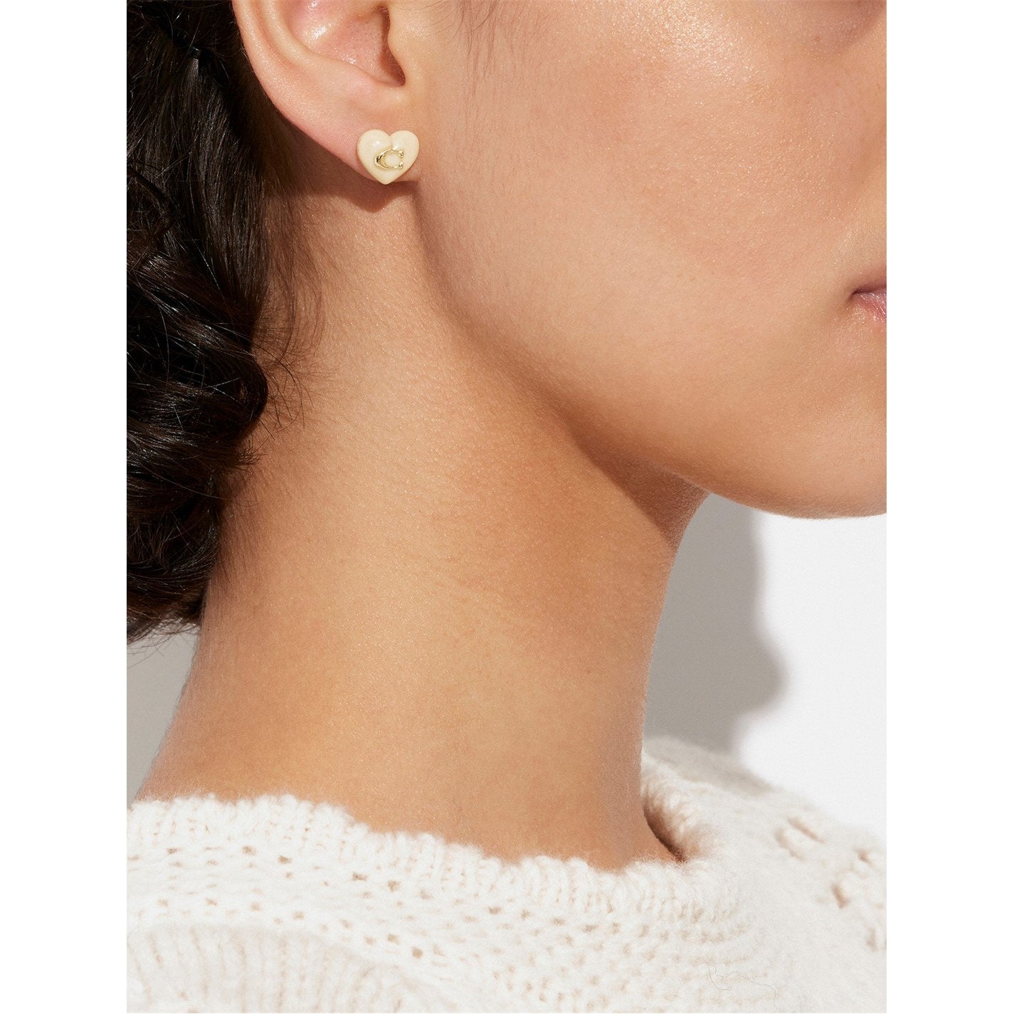 Women's Heart Pearl Gold Stud Earrings