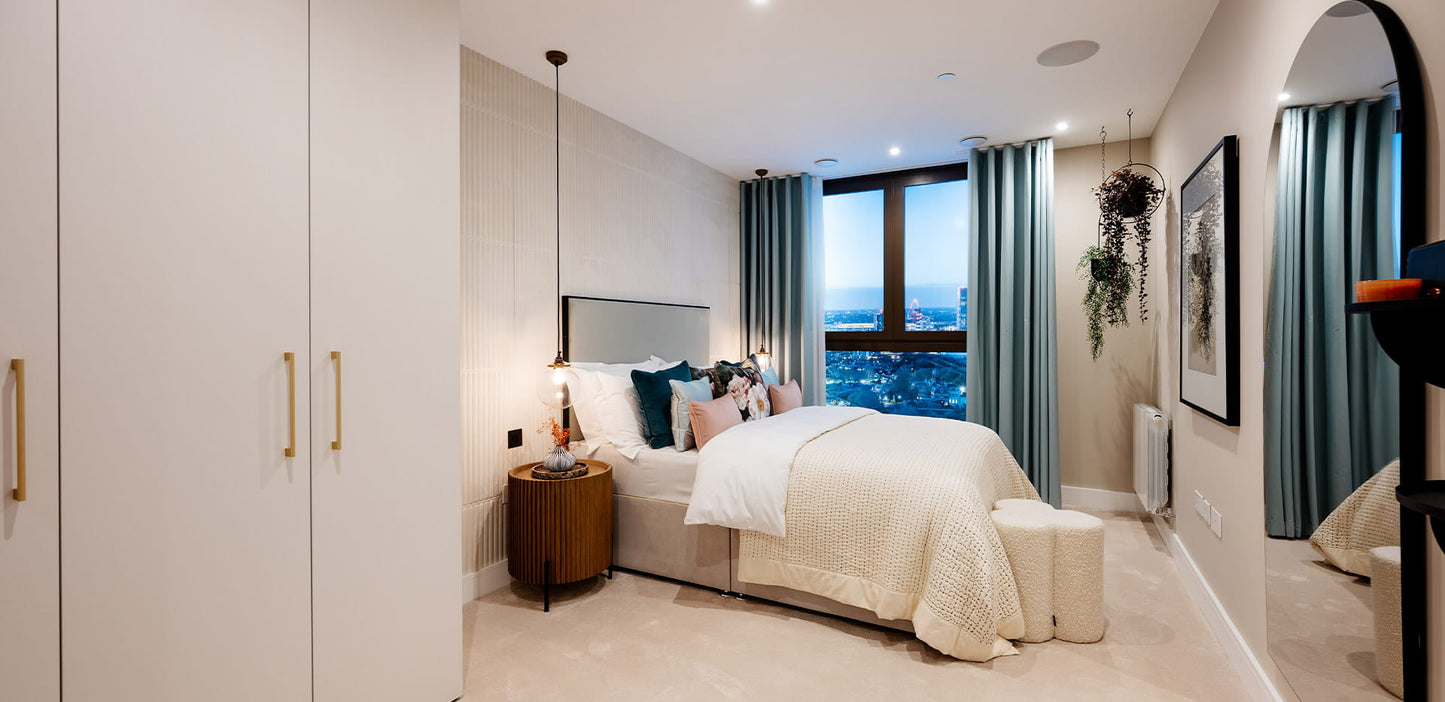 Twelvetrees Park  — Suite 1 2 and 3 Bedroom Ultra Luxury Homes — 24 Hr Concierge and World Class Amenities — West Ham London — E16