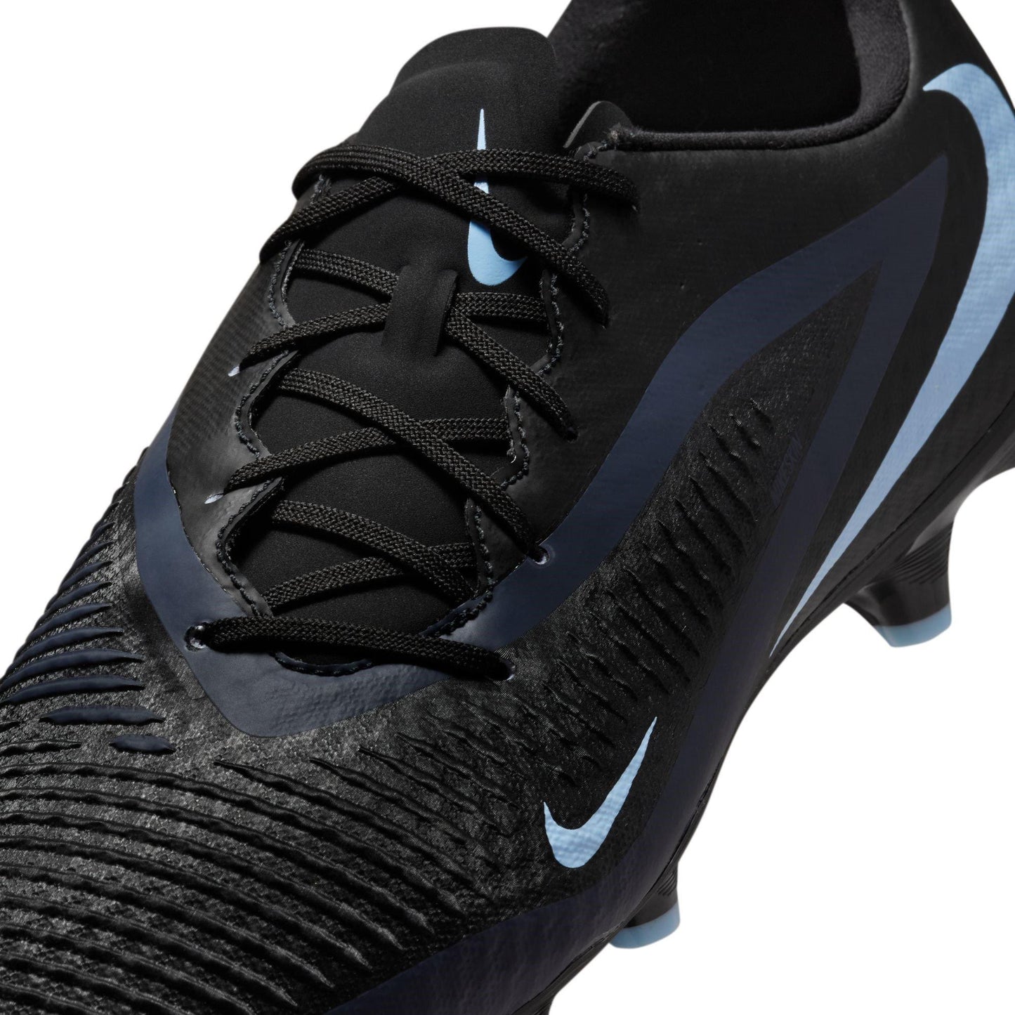 Nike Phantom 6 Low Academy Adults Firm Ground Football Boots