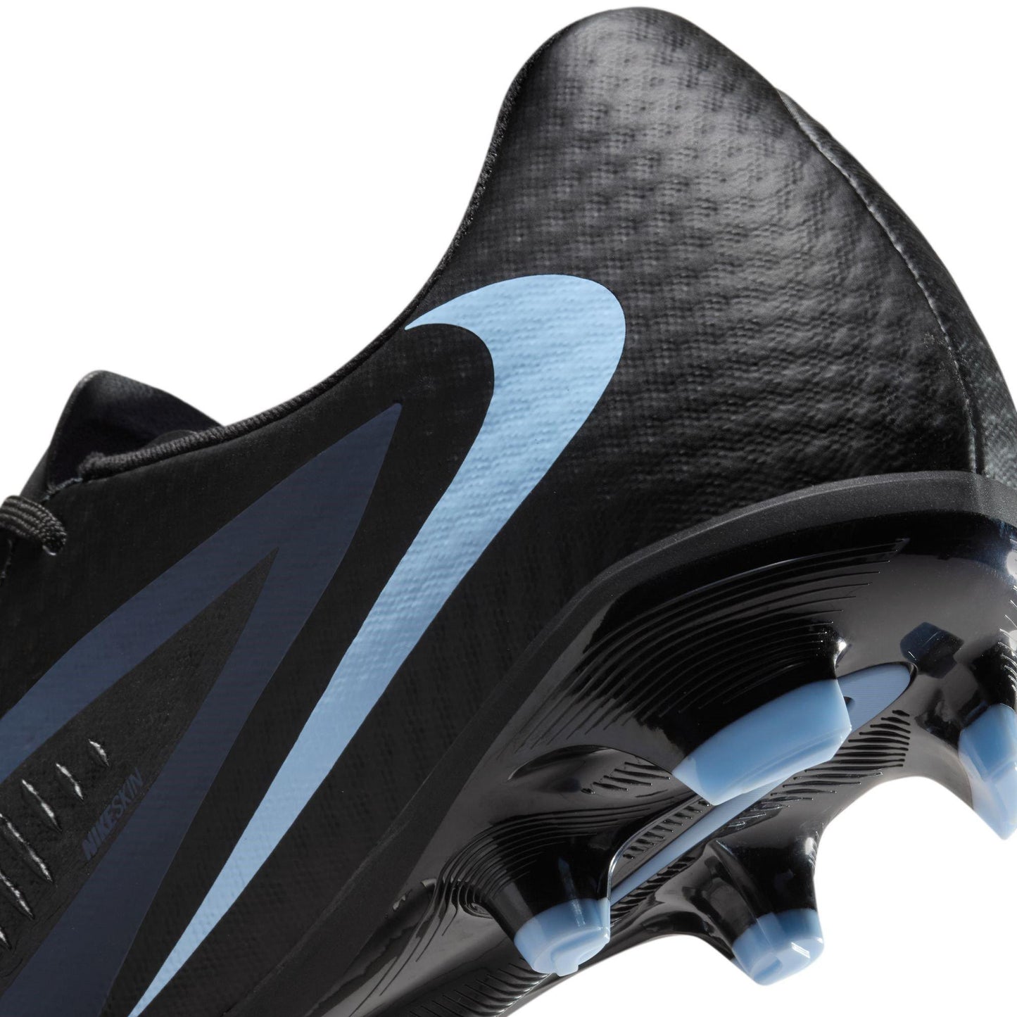 Nike Phantom 6 Low Academy Adults Firm Ground Football Boots