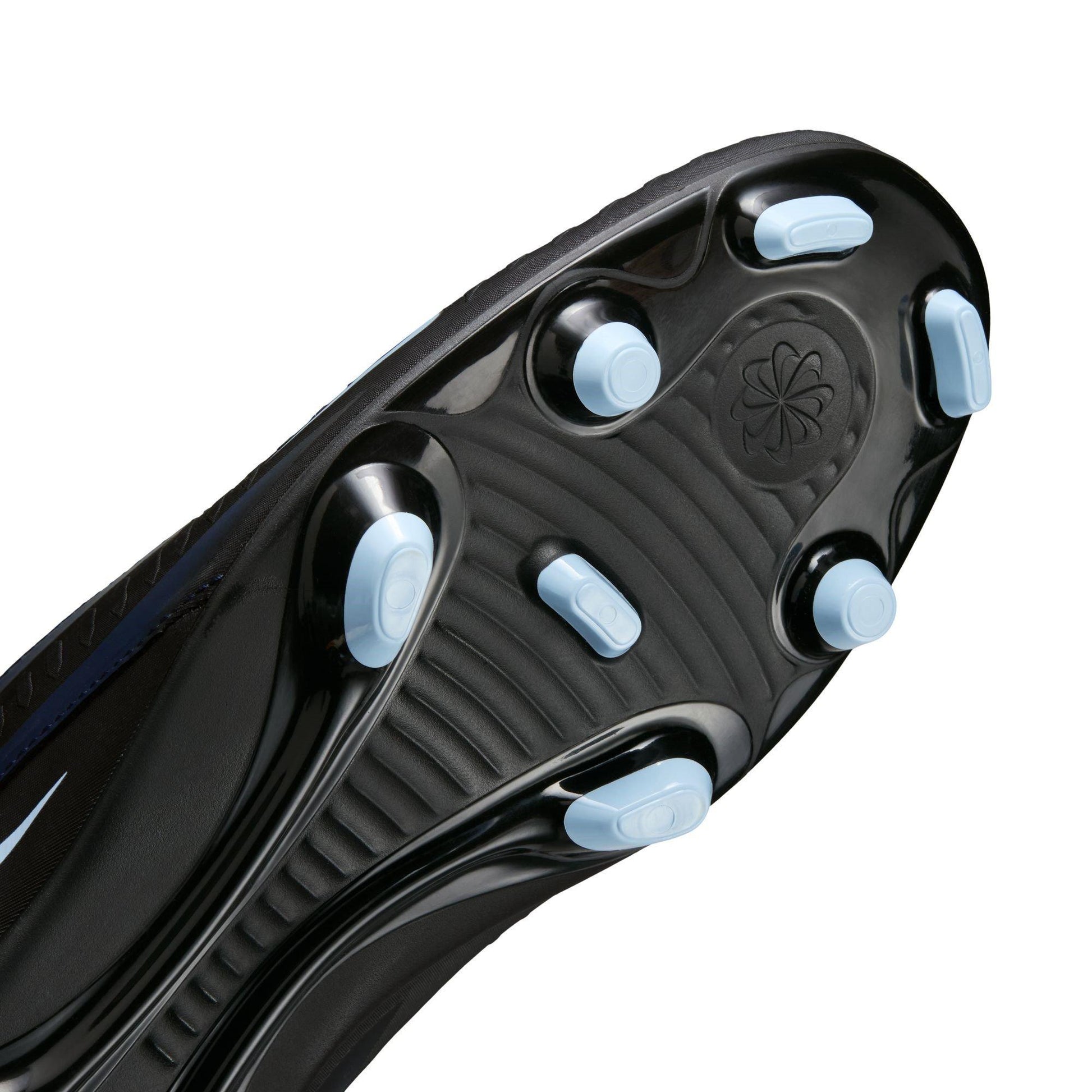 Nike Phantom 6 Low Club Adults Firm Ground Football Boots