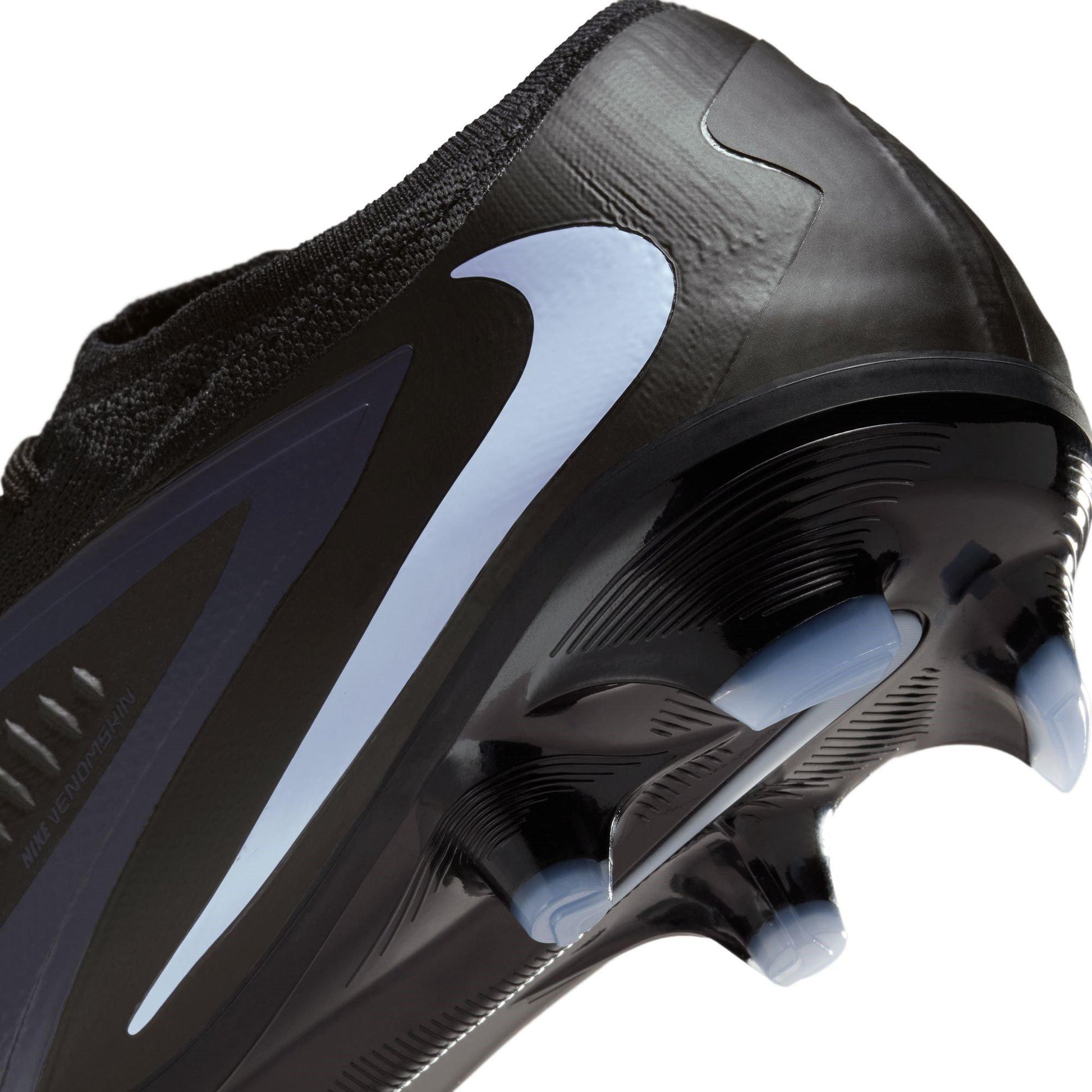 Nike Phantom 6 Low Pro Adults Firm Ground Football Boots