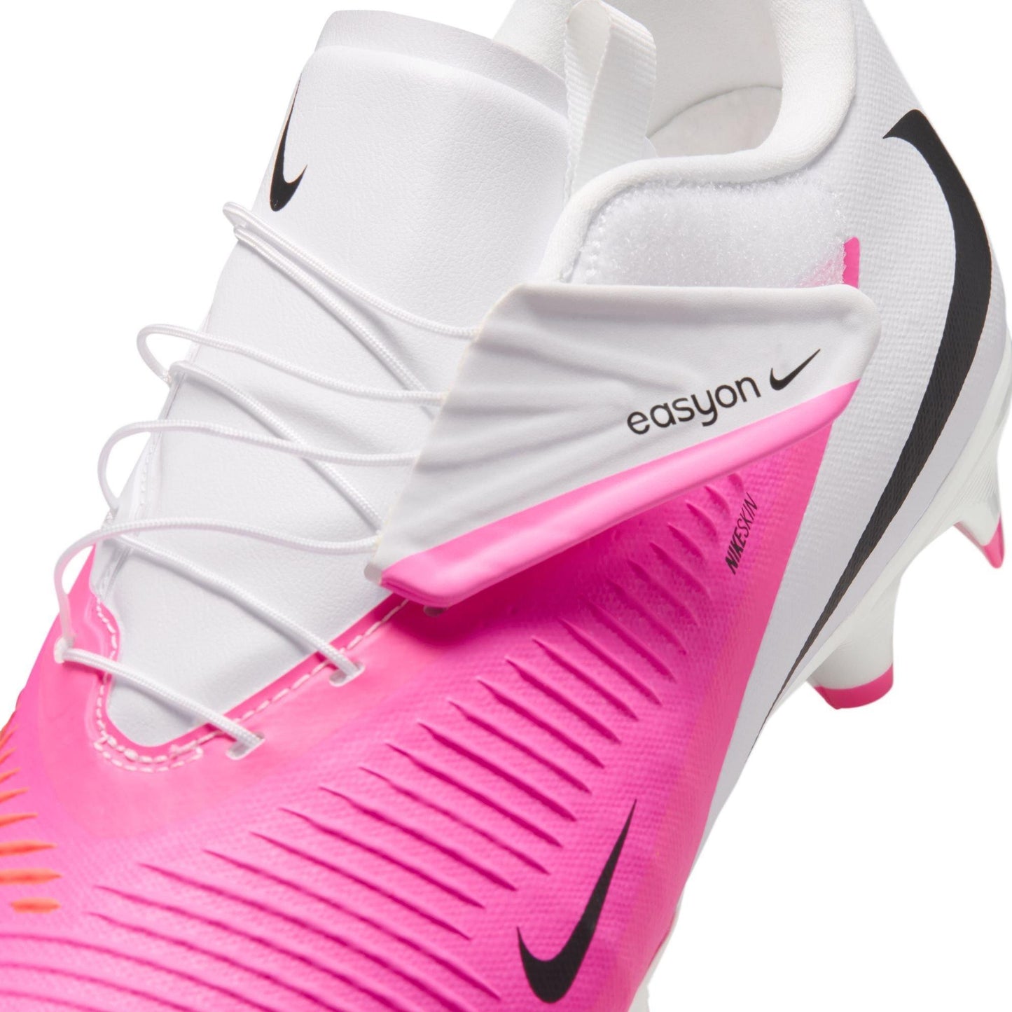 Nike Men's Phantom Academy Firm Ground Football Boot