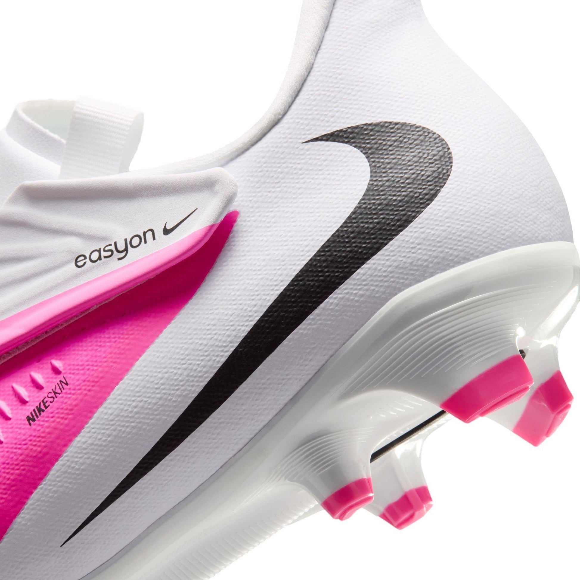 Nike Men's Phantom Academy Firm Ground Football Boot