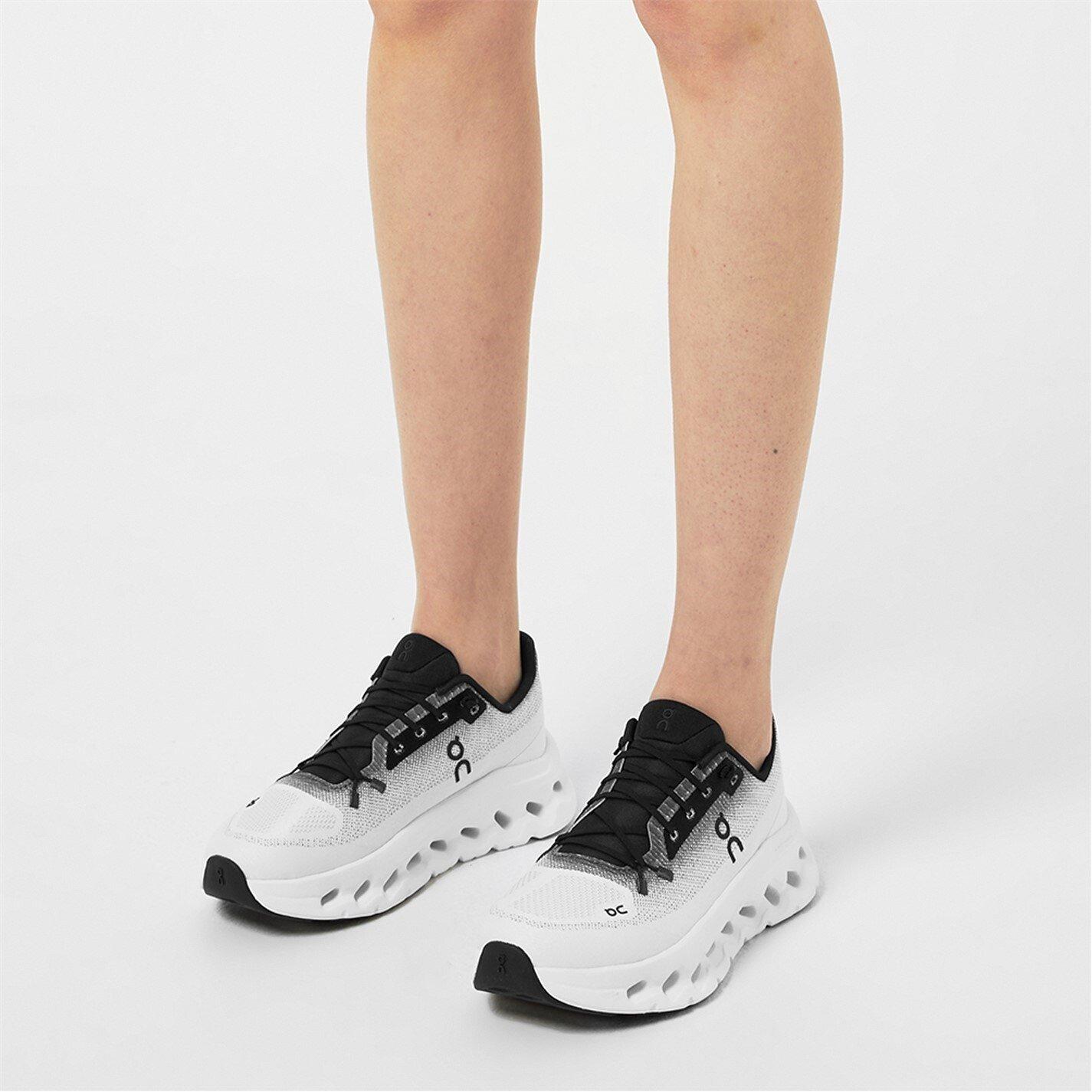On Womens Cloudtilt Running Shoes