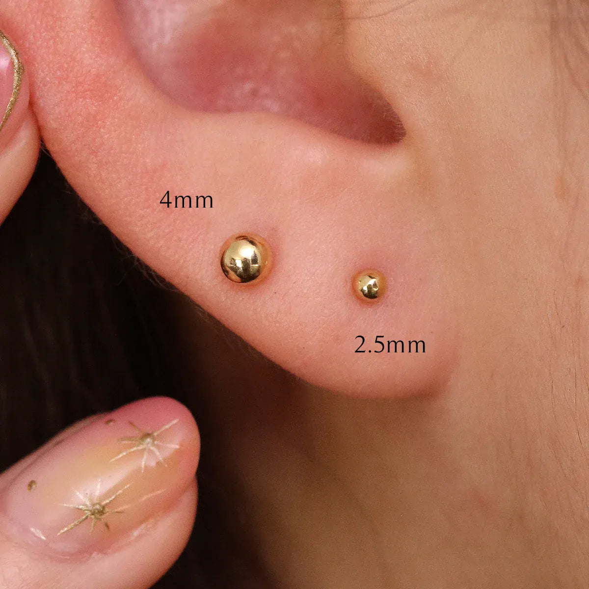 Simple ball stud earrings - Interactive Group