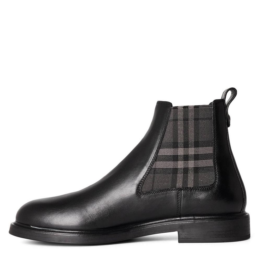 Burberry Burb Pembroke Boot Sn64