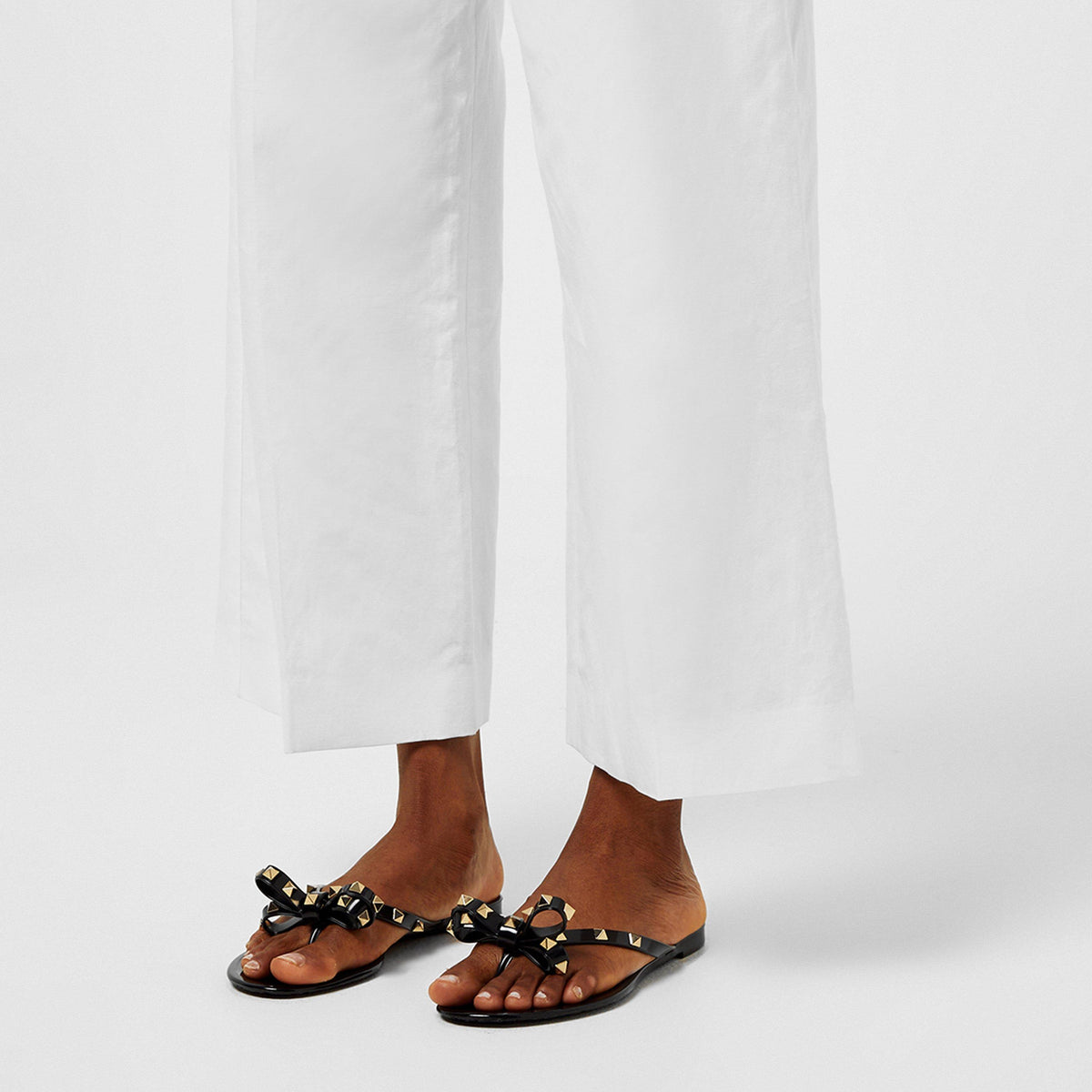 Valentino Garavani Rockstud Thong Sandals