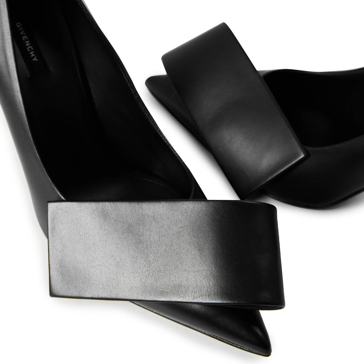 GIVENCHY GIV Twisted Ribbon P Ld64
