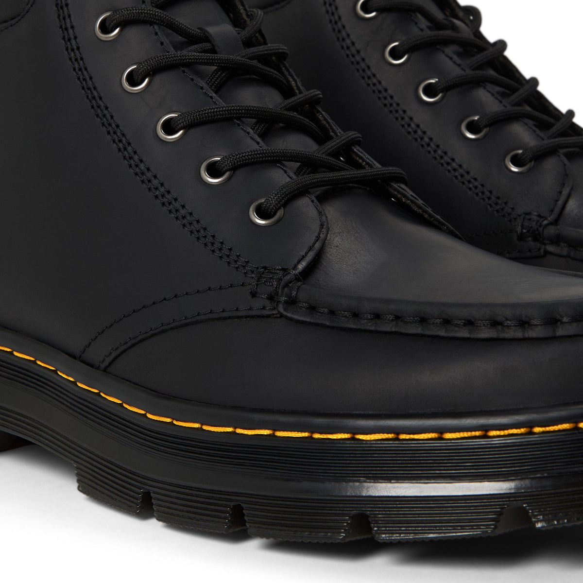 Dr Martens Men's Bridwell Chukka 6 Eye Ankle Boot
