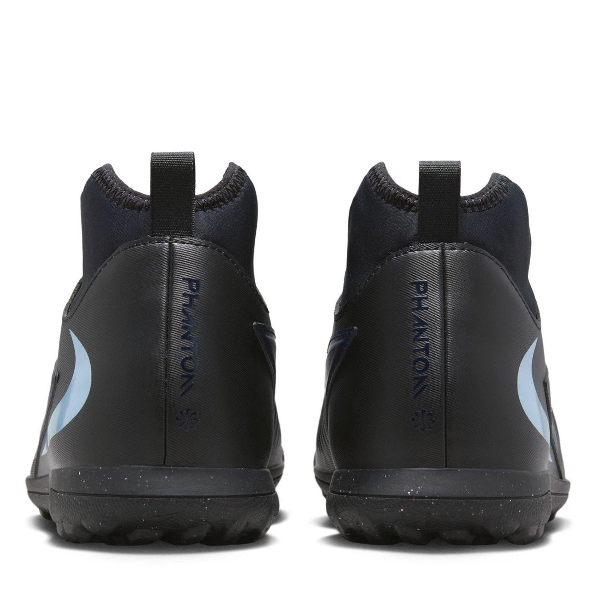 Nike Phantom 6 Club Adults Astro Turf Football Boots