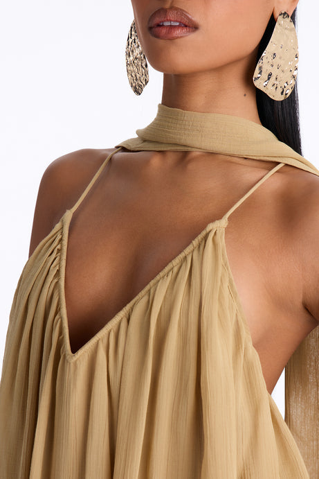 Elara Flowy Maxi Dress