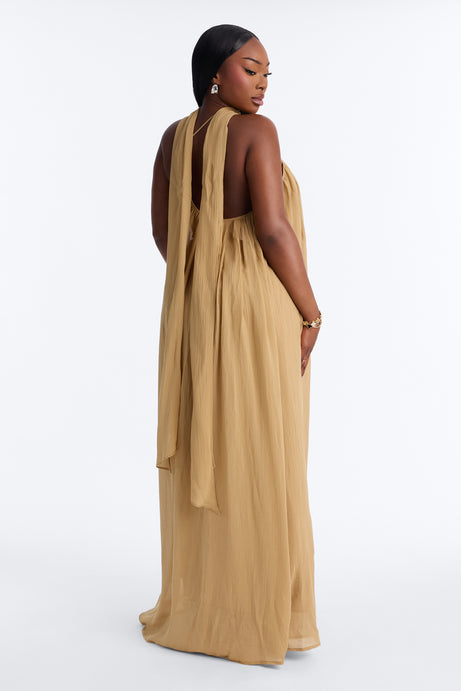 Elara Flowy Maxi Dress