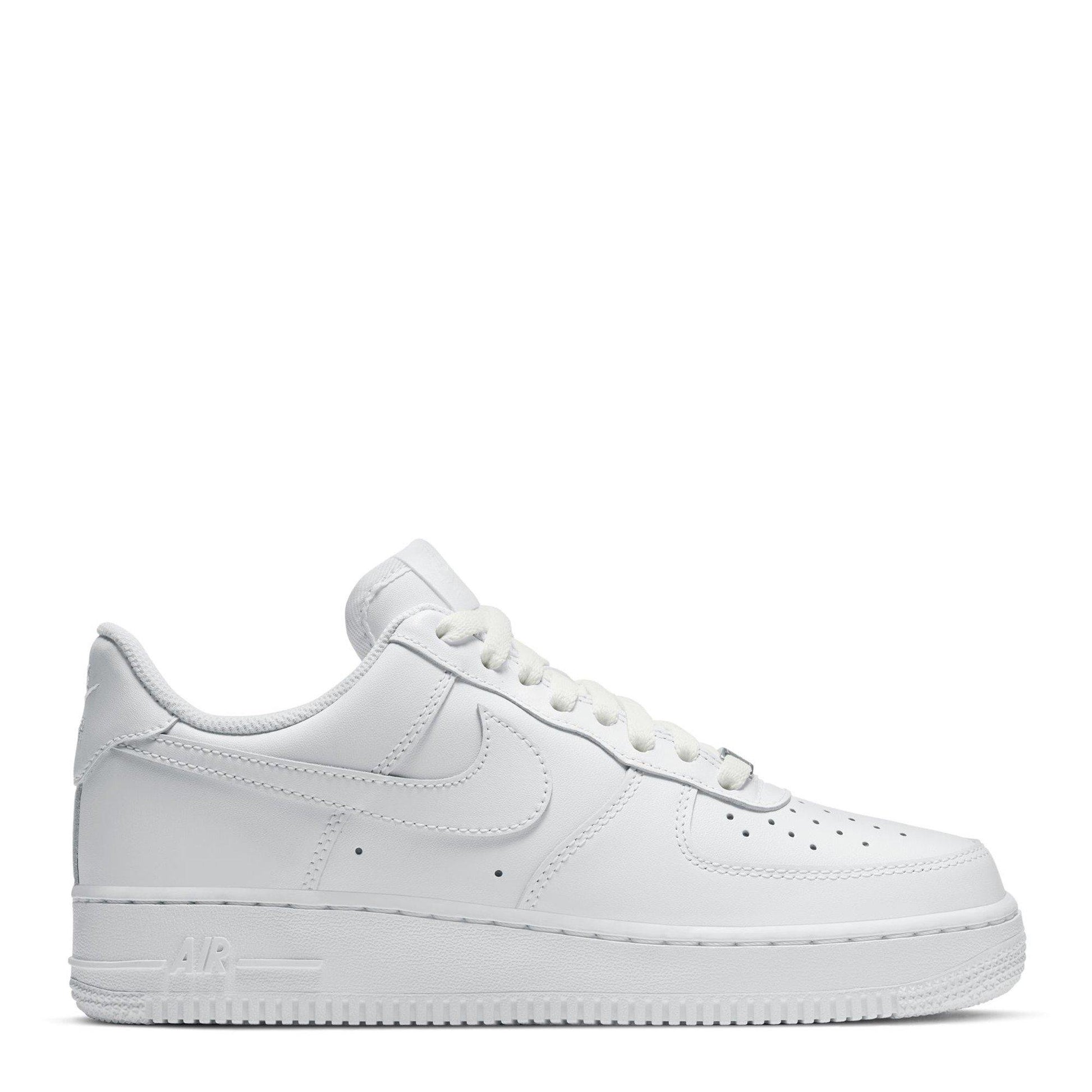 Nike Women's Air Force 1 07 Trainers