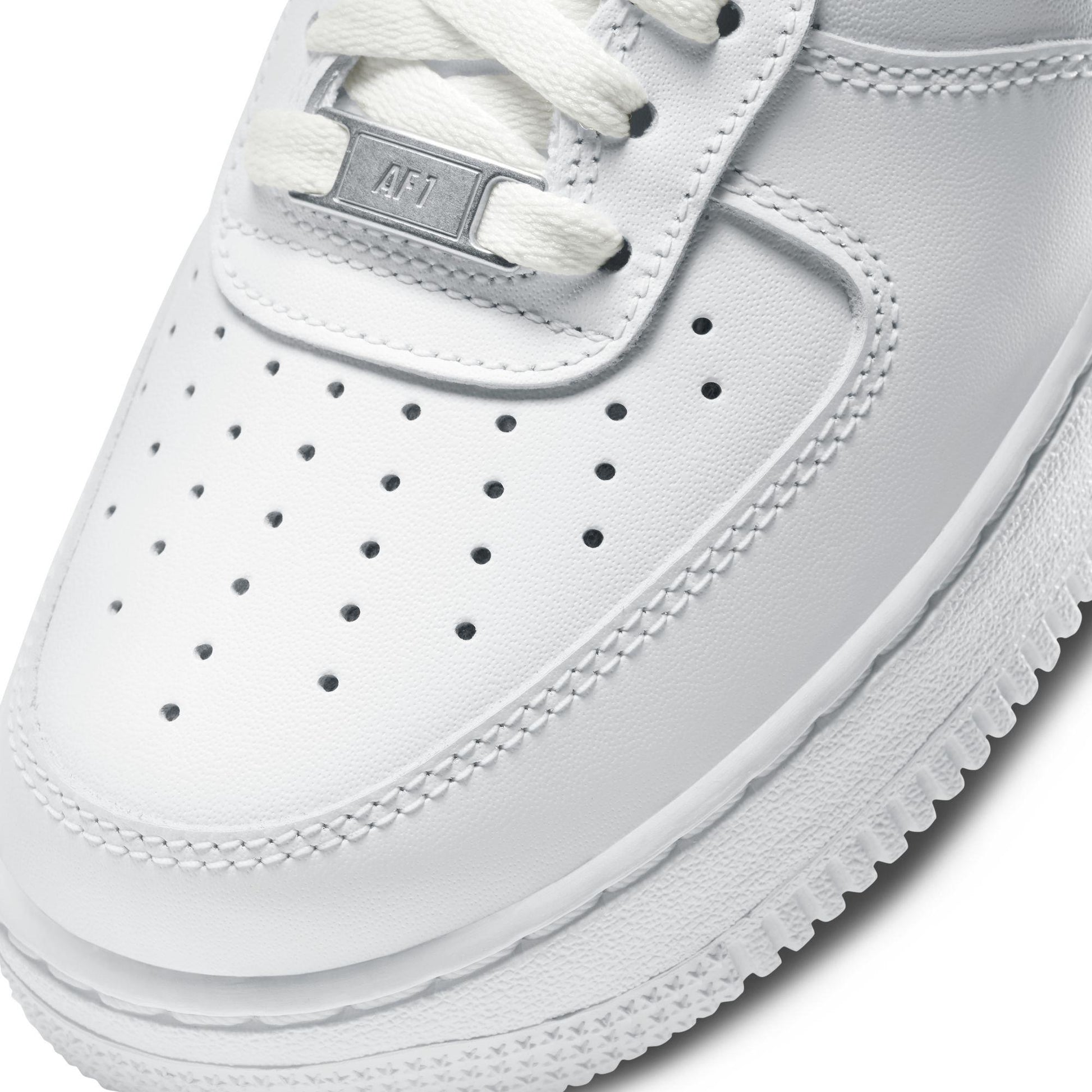 Nike Women's Air Force 1 07 Trainers