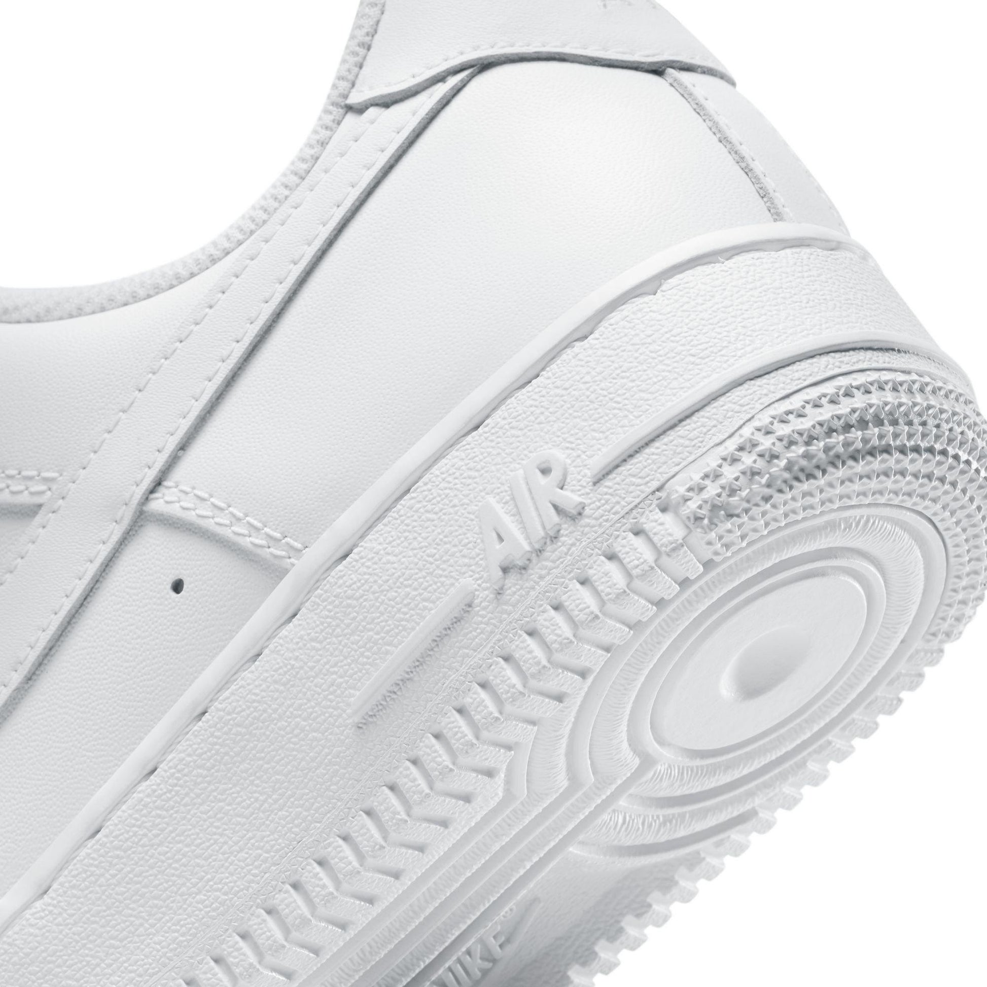 Nike Women's Air Force 1 07 Trainers