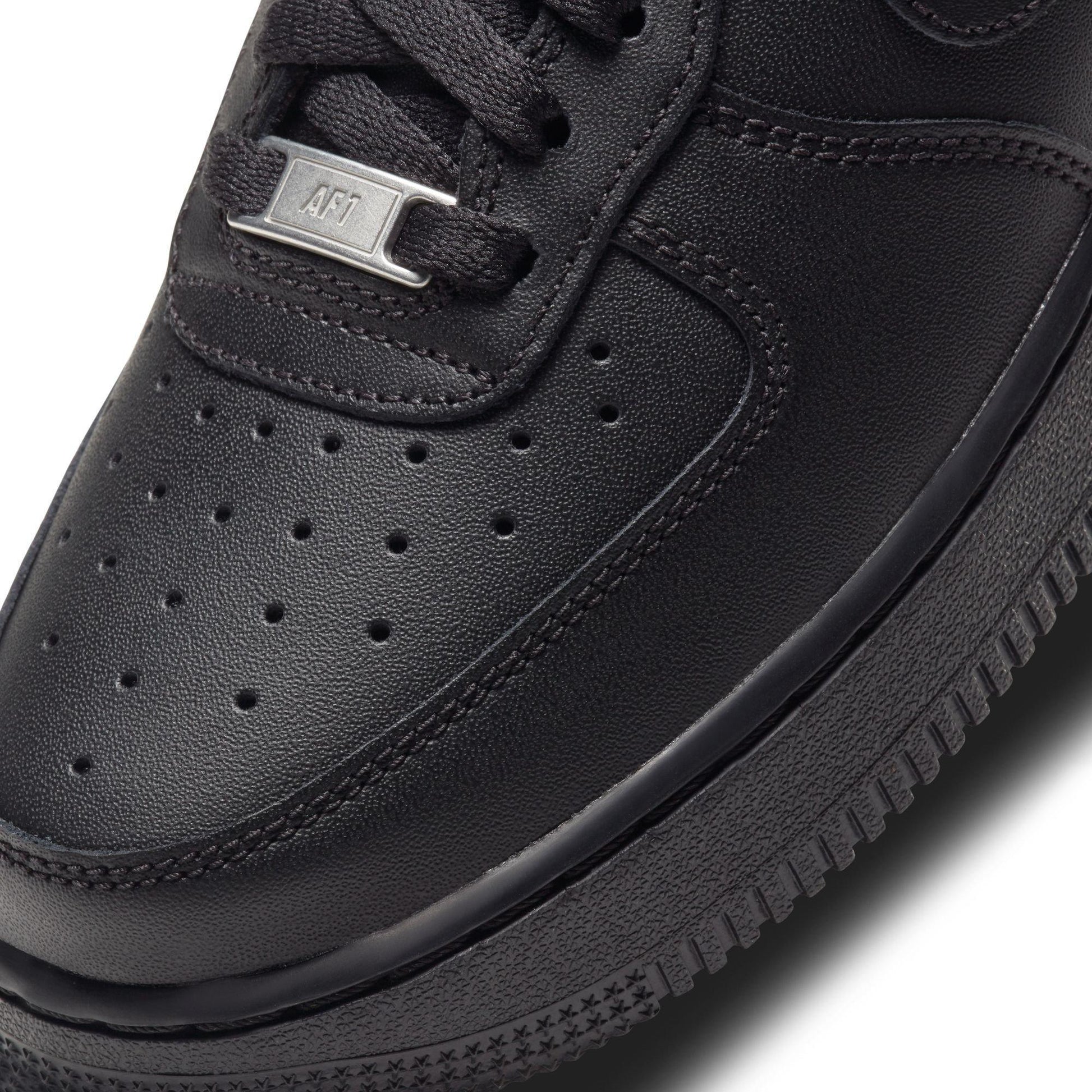 Nike Women's Air Force 1 07 Trainers