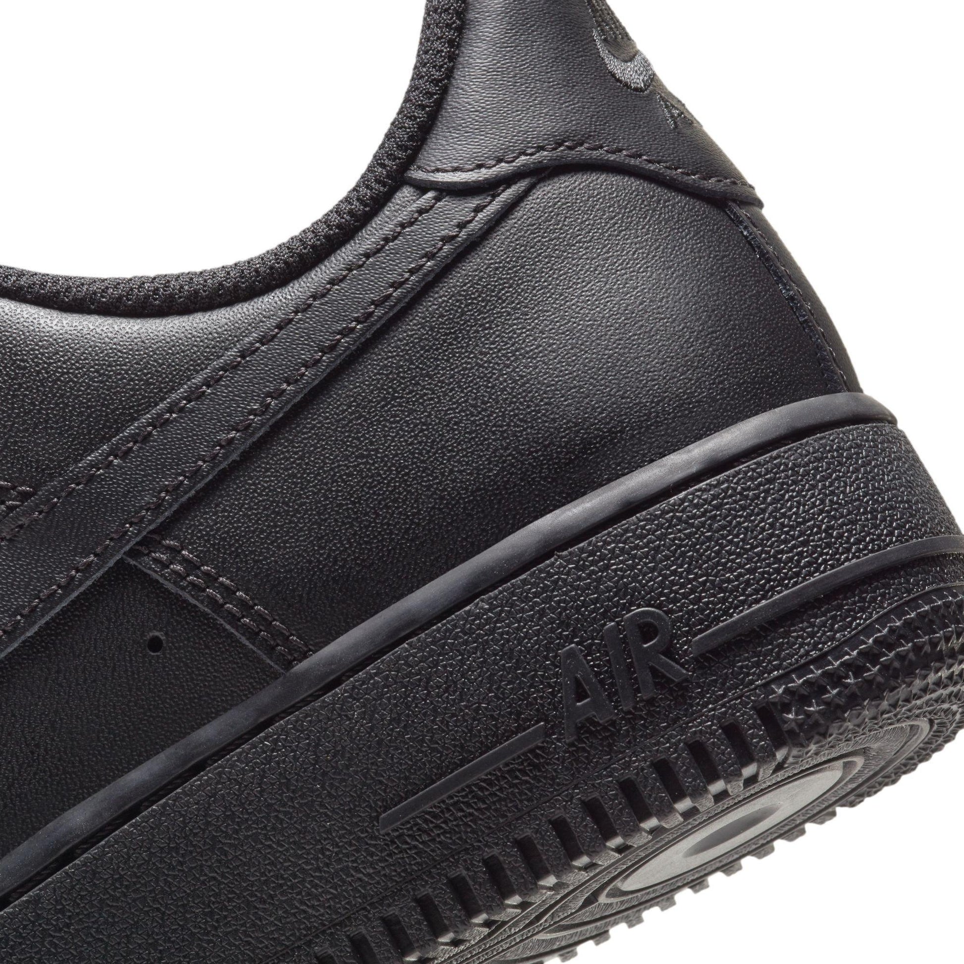 Nike Women's Air Force 1 07 Trainers