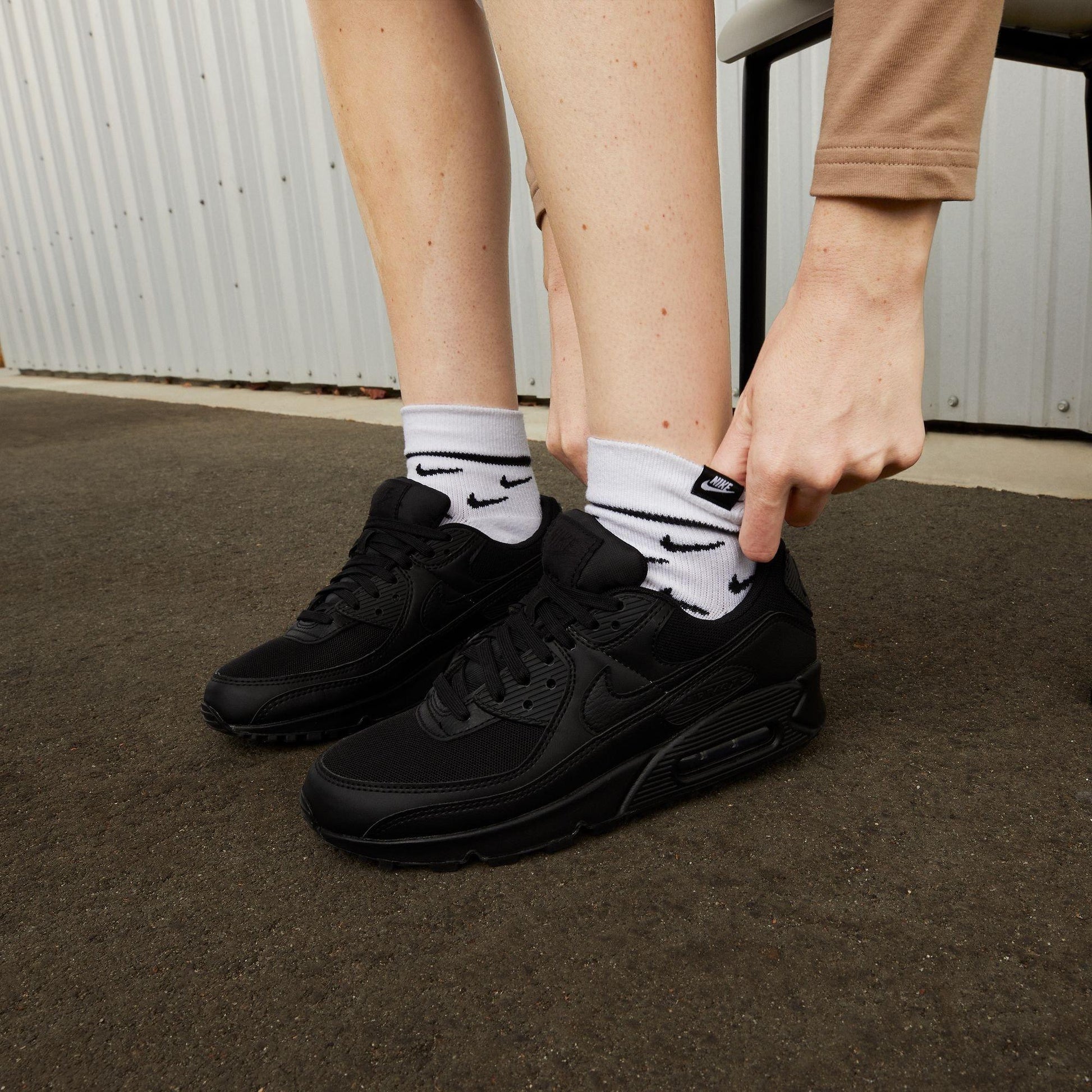 Nike Air Max 90 Womens Trainers