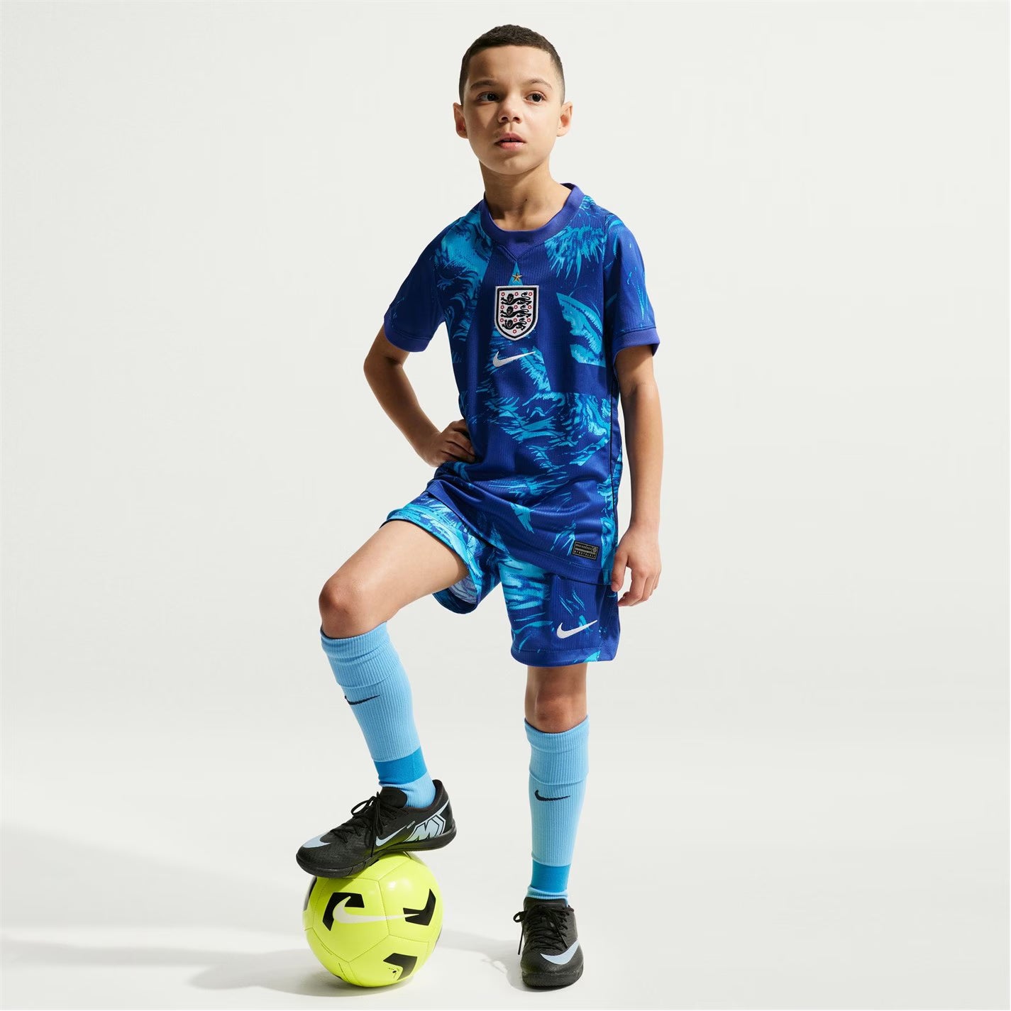 Nike England Goalkeeper Shirt World Cup 2026 Juniors
