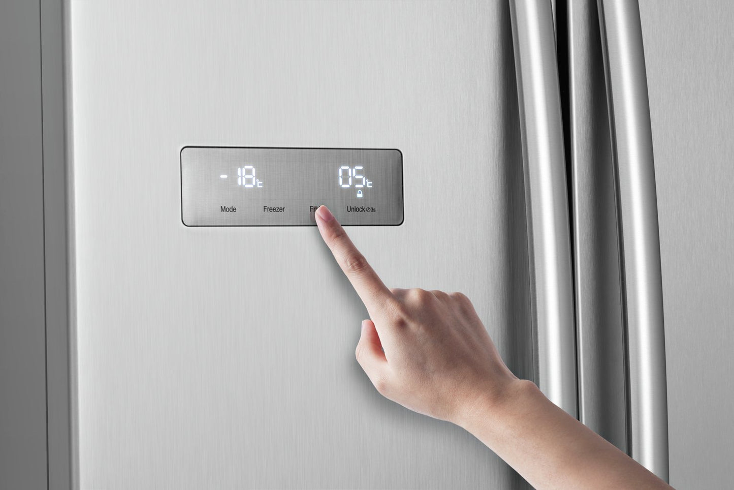 Hisense RS741N4WCE American Fridge Freezer - Silver