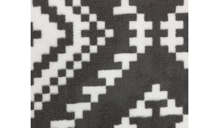 Habitat Global Geometric Grey Cut Pile Rug - 120x170cm
