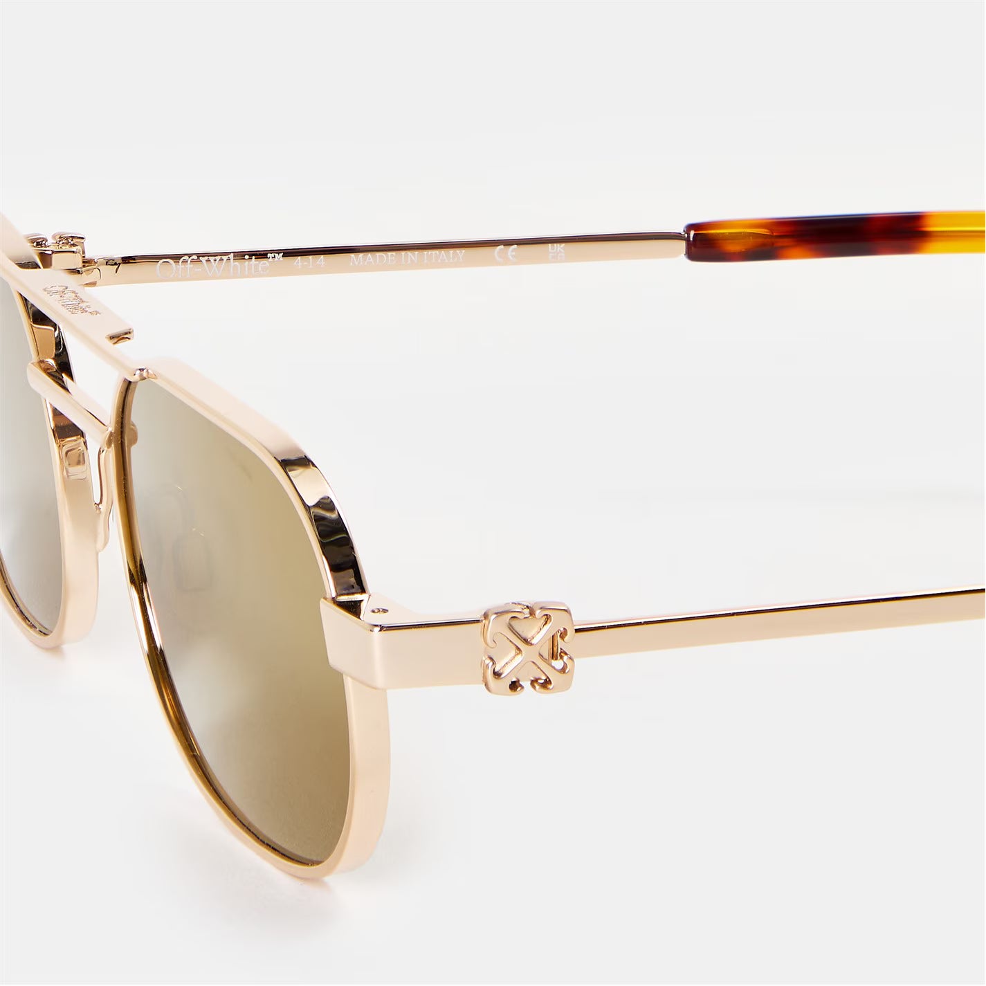 Unisex Vaiden Sunglasses, Bold Contemporary Style