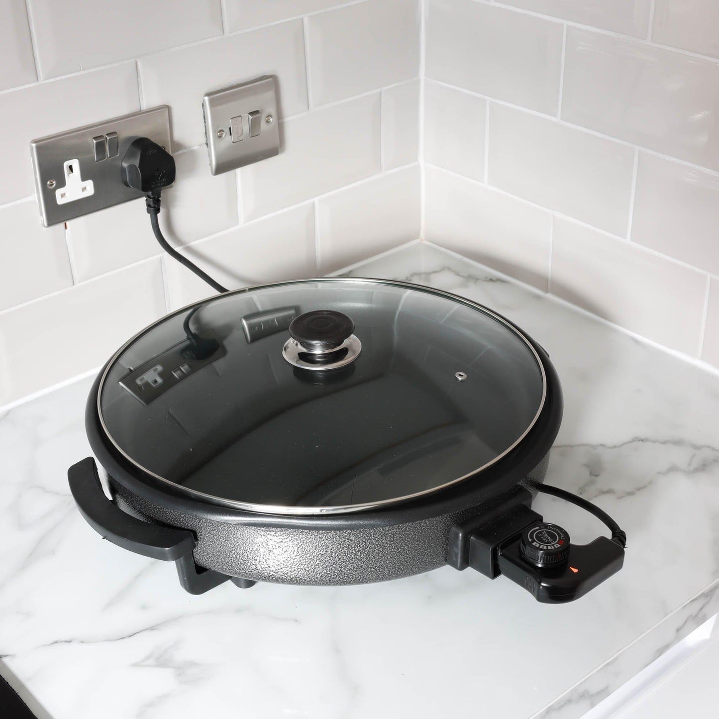 Multi-Functional Electric Skillet/Cooker