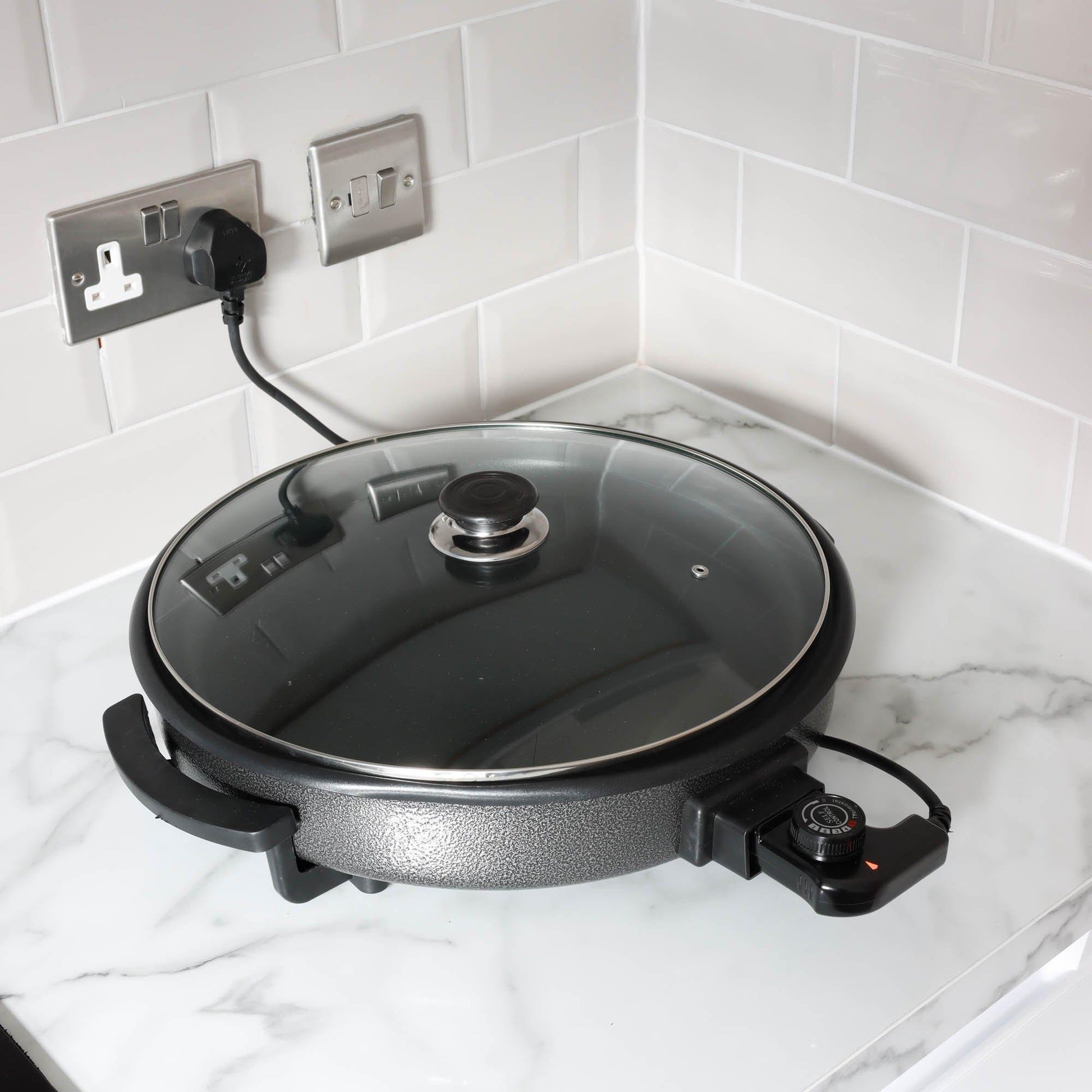 Multi-Functional Electric Skillet/Cooker