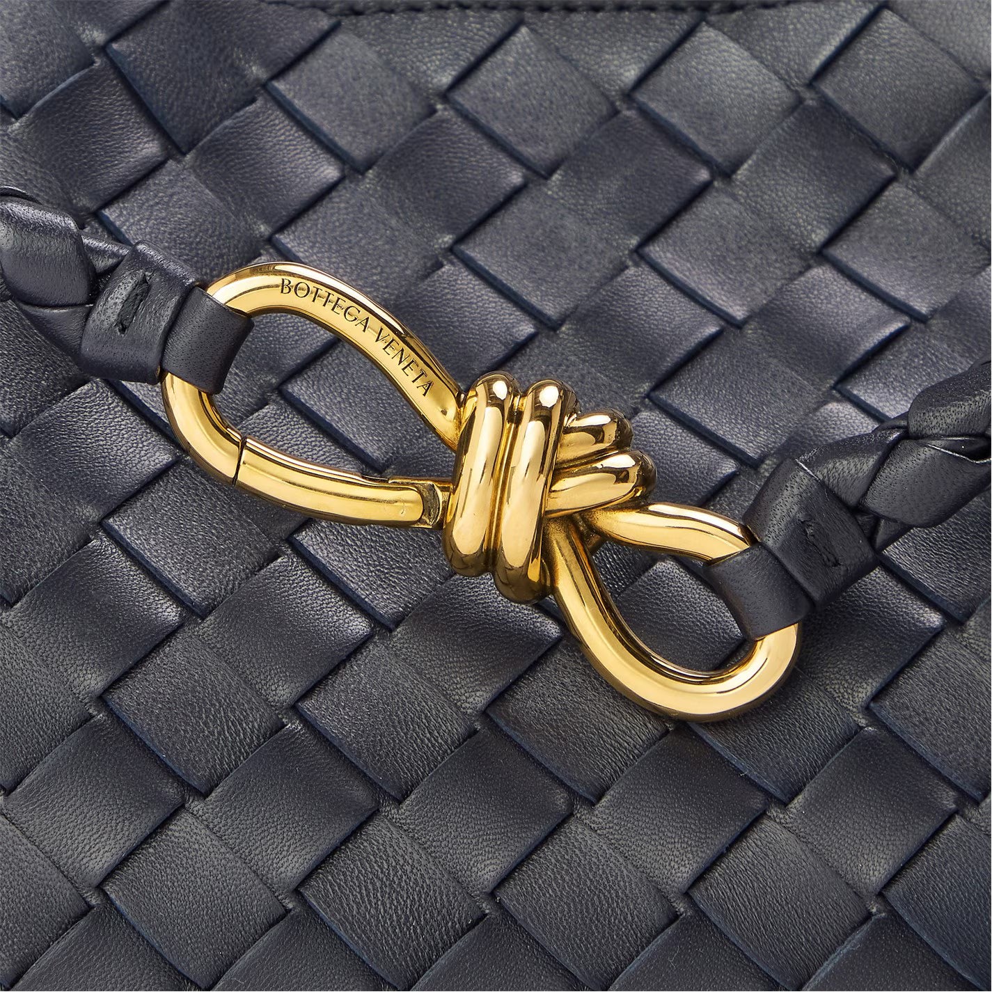 BOTTEGA VENETA Medium Andiamo Tote Bag