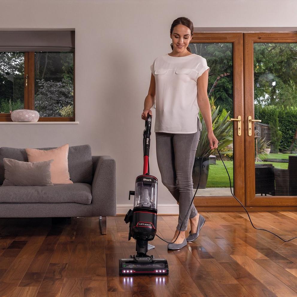 Shark Lift-Away Upright Vacuum Cleaner NV602UKT