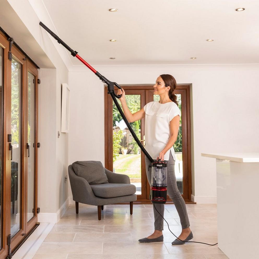 Shark Lift-Away Upright Vacuum Cleaner NV602UKT