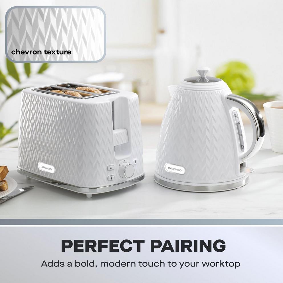 White Argyle Kettle & 2 Slice Toaster Set