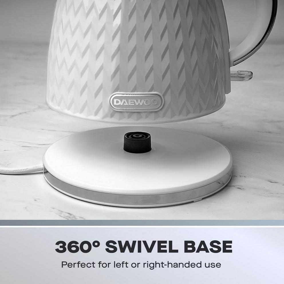 White Argyle Kettle & 2 Slice Toaster Set