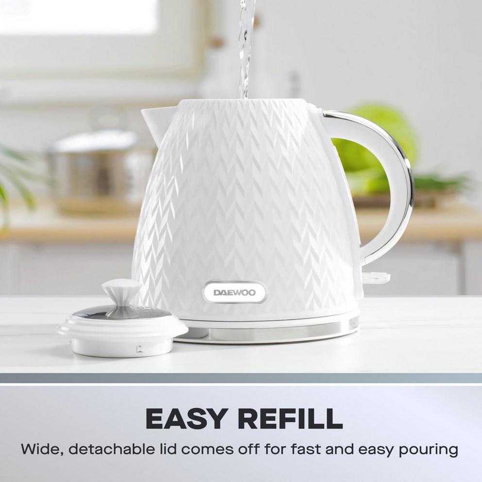White Argyle Kettle & 2 Slice Toaster Set