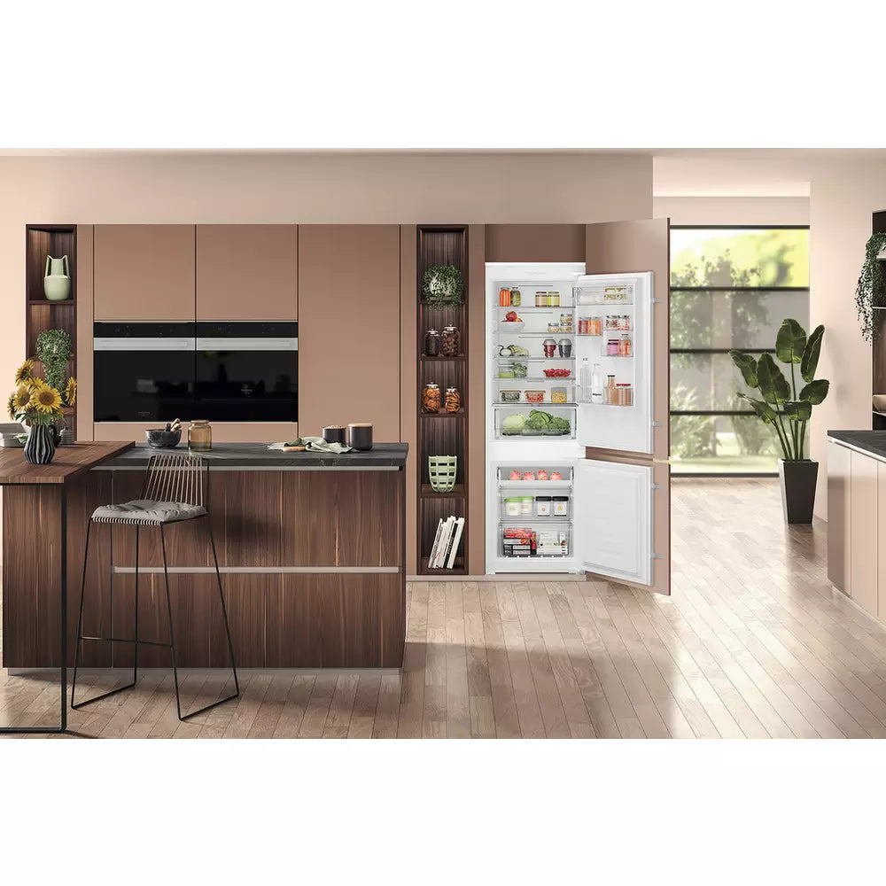 Hotpoint HTC18 T112 UK Fridge Freezer - White