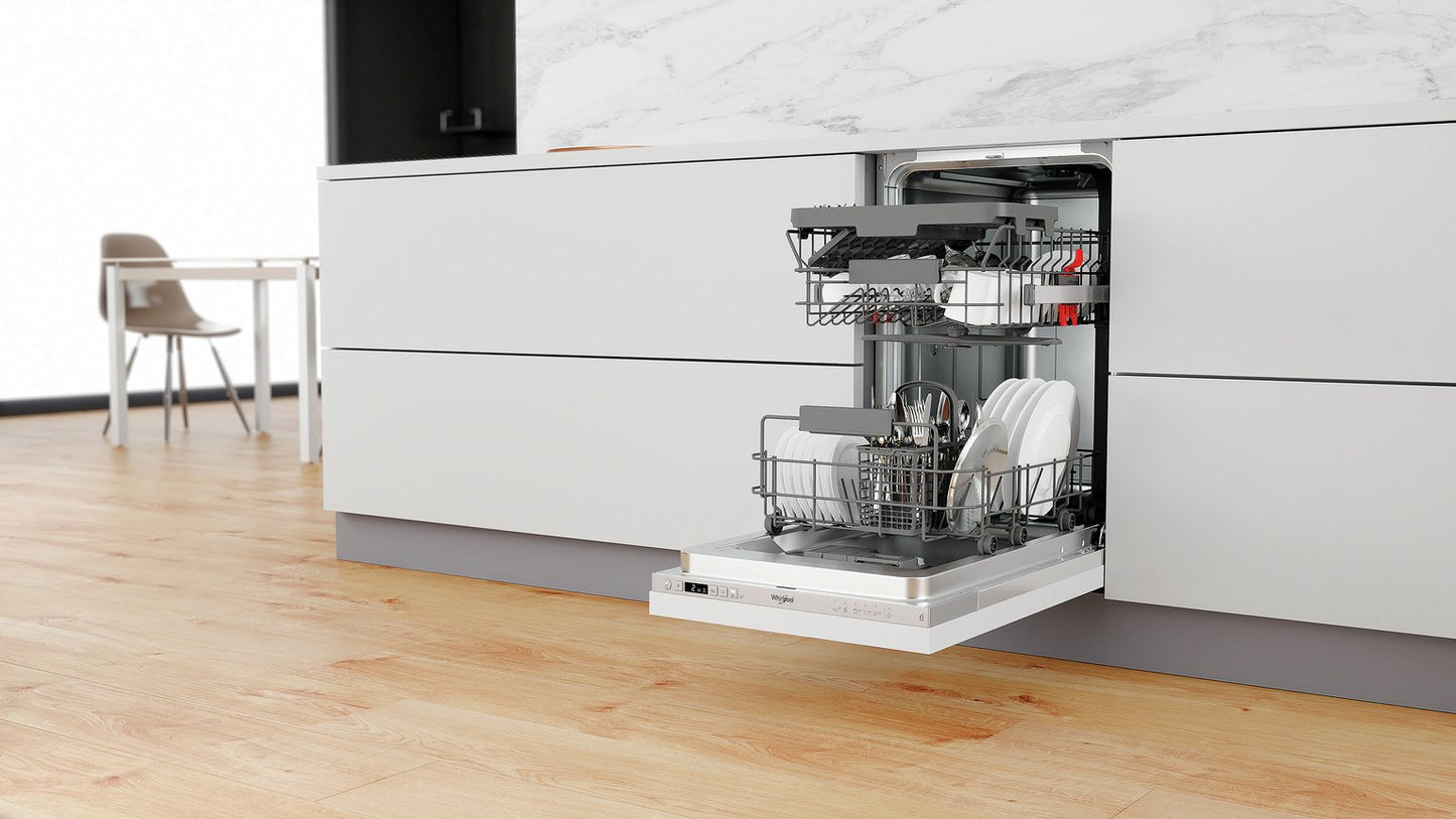Whirlpool WSIC 3M27 C UK N Slimline Dishwasher
