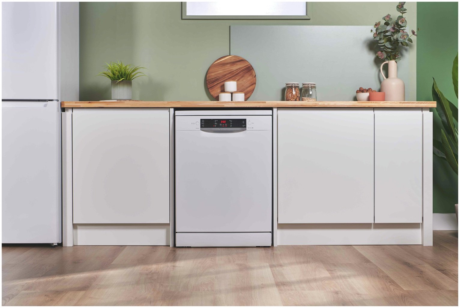 Bosch SMS26AW08G Full Size Dishwasher - White