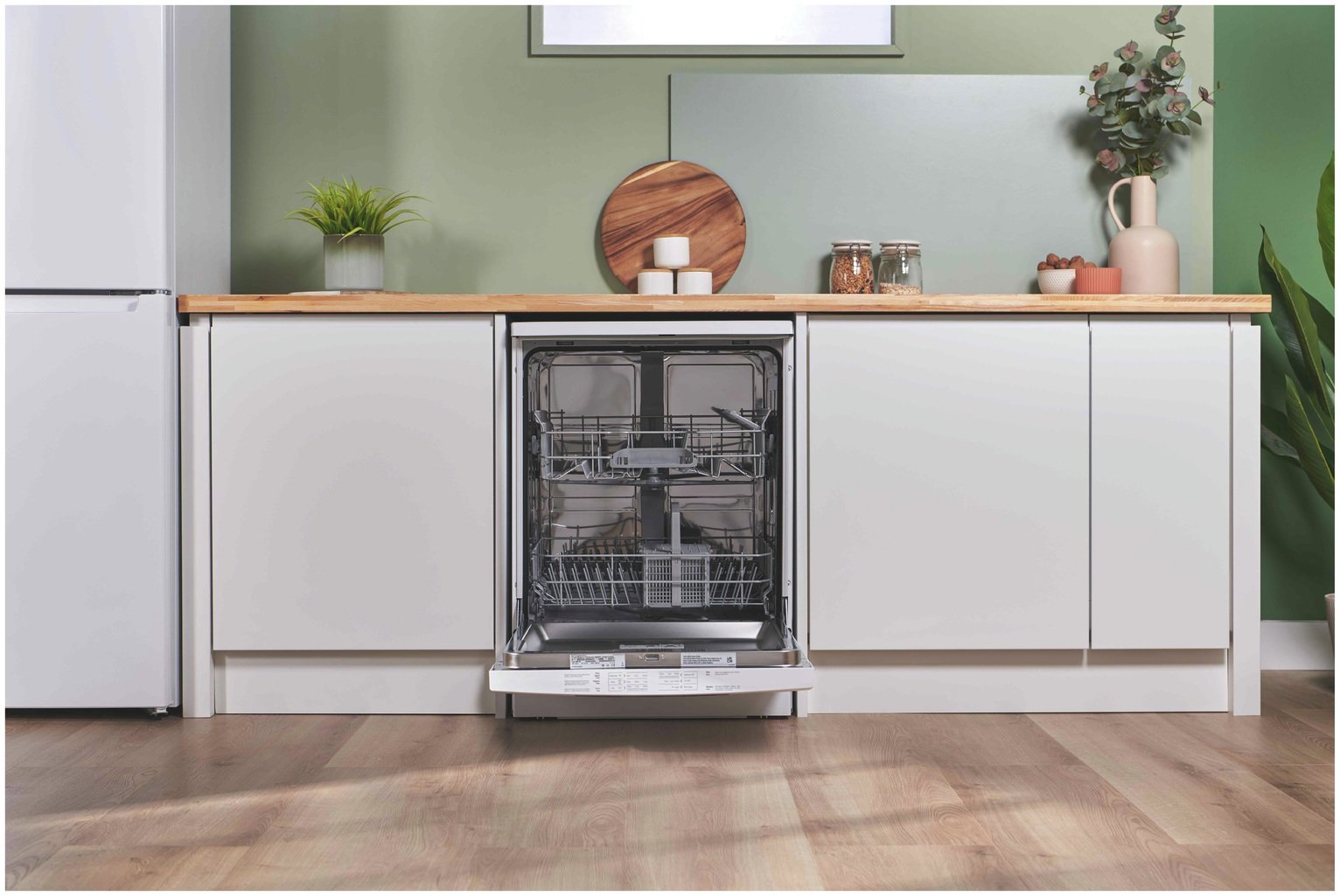 Bosch SMS26AW08G Full Size Dishwasher - White