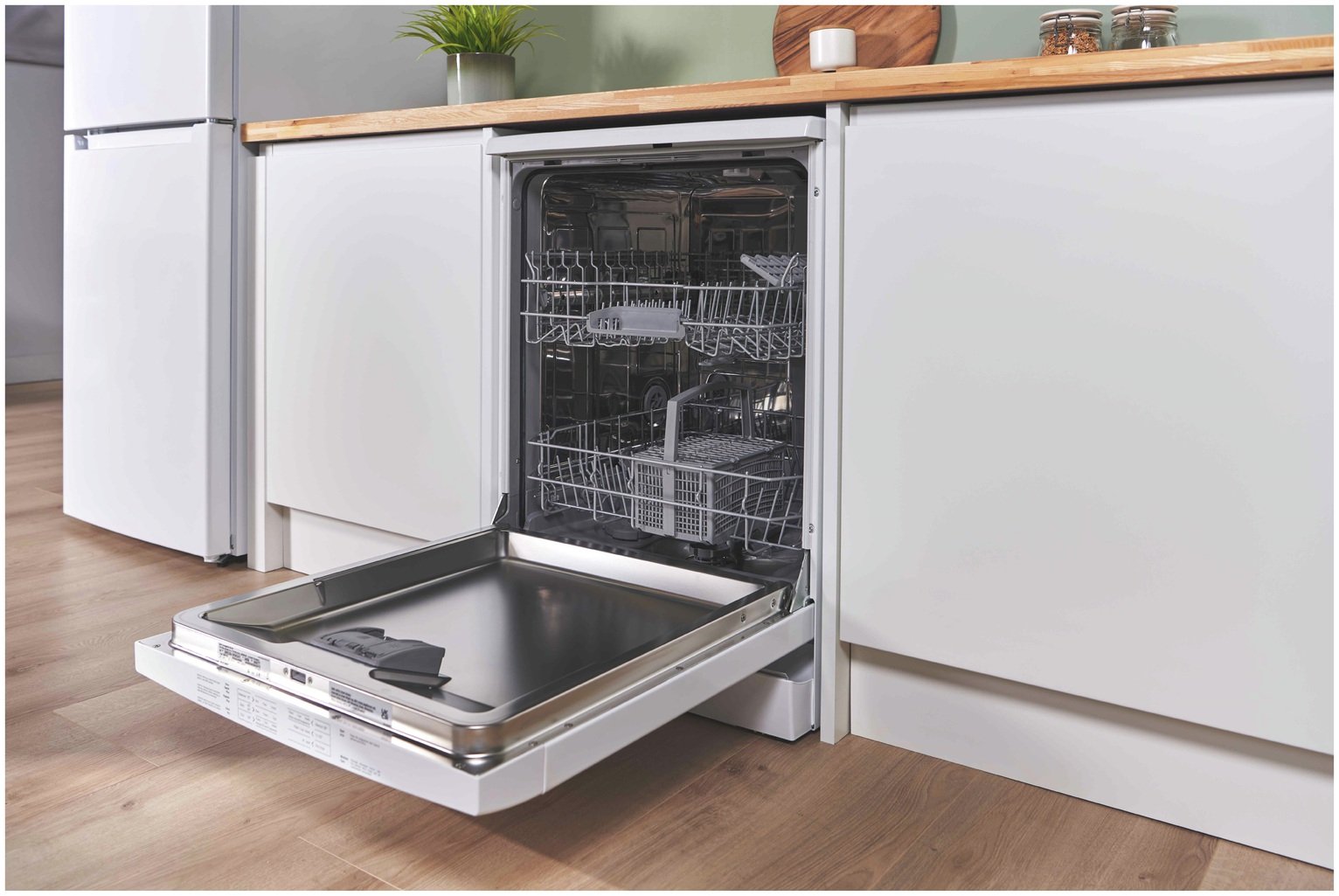 Bosch SMS26AW08G Full Size Dishwasher - White