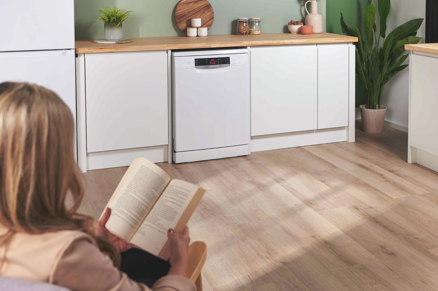 Bosch SMS26AW08G Full Size Dishwasher - White