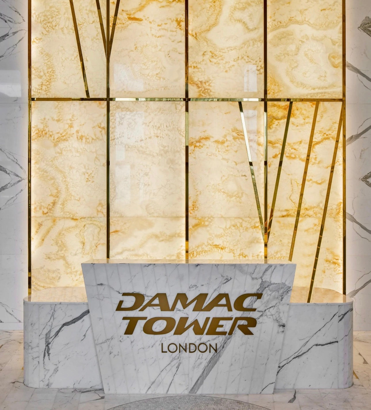 Damac Tower Nine Elms London — Studio - 1-2-3-4 Bedroom Ultra Luxury Apartment — Penthouses — Exclusive Partnership with Versace — Vauxhall London