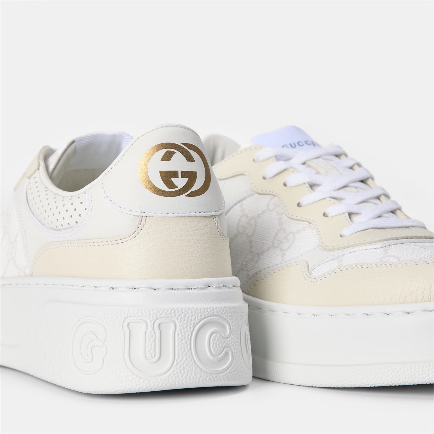 Women's GG Canvas Low-Top Trainers