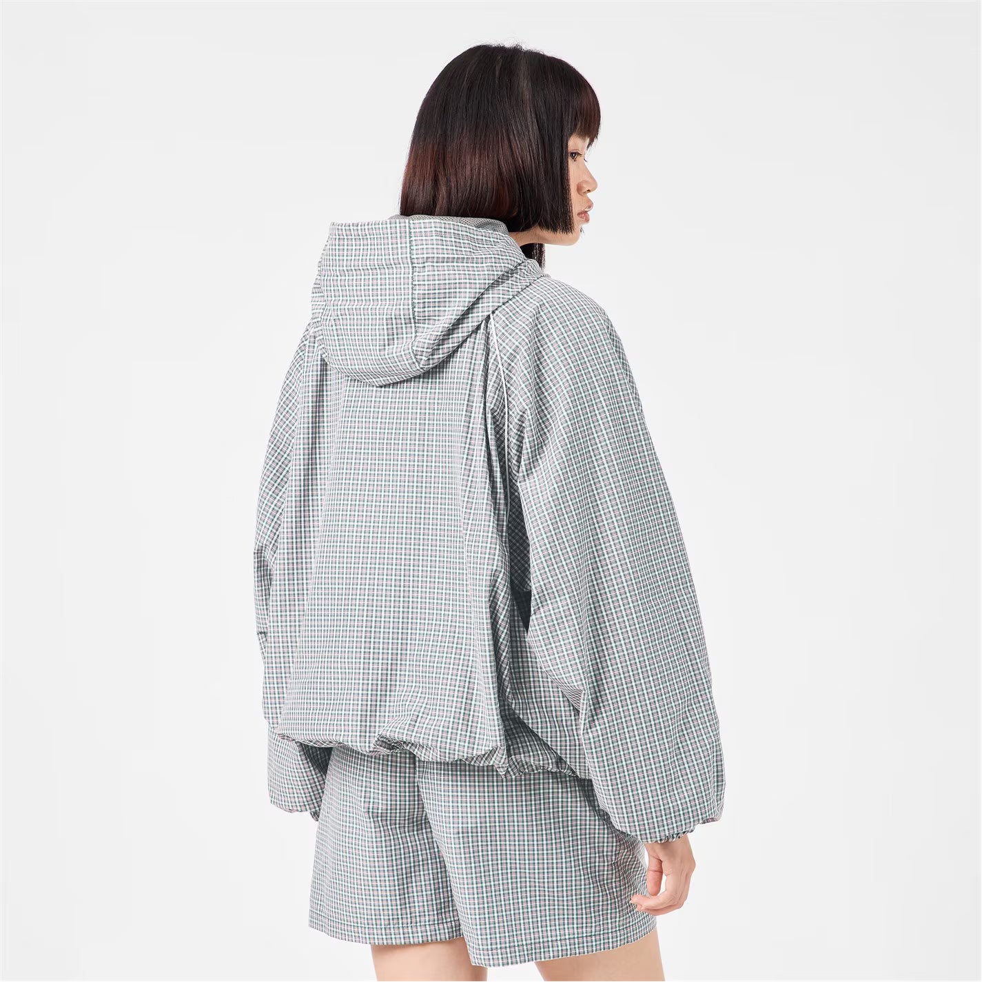 Women's Lightweight Weather Resistant Windbreaker