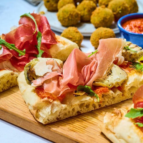 Dell'Ugo Italian Pinsa with Garlic Oil