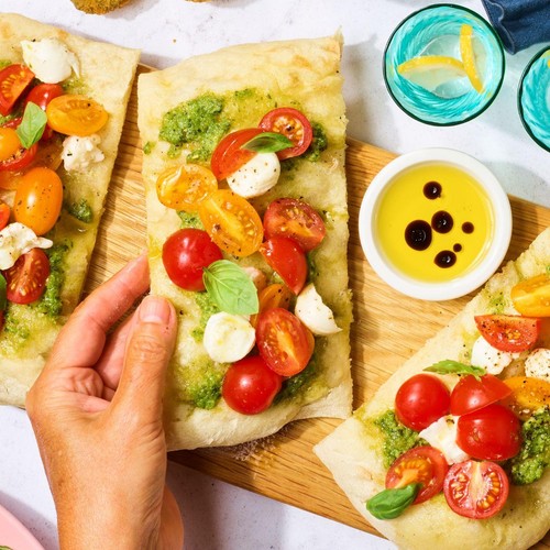 Dell'Ugo Italian Pinsa with Garlic Oil