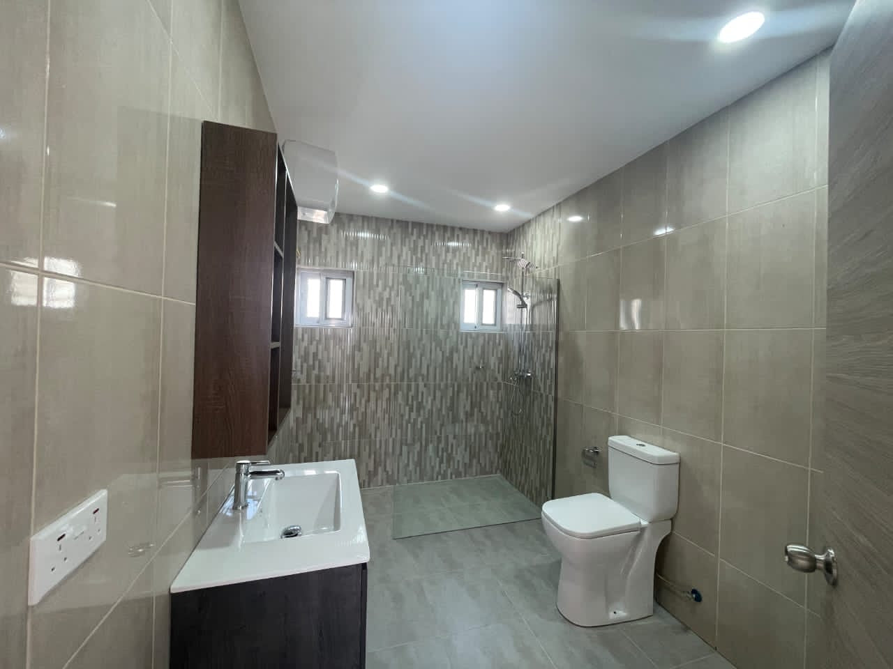 The Greens Estate (Ready to Move In) 2-3-4-5 Bedroom Homes –– Unparalleled Amenities –– Tema Ghana