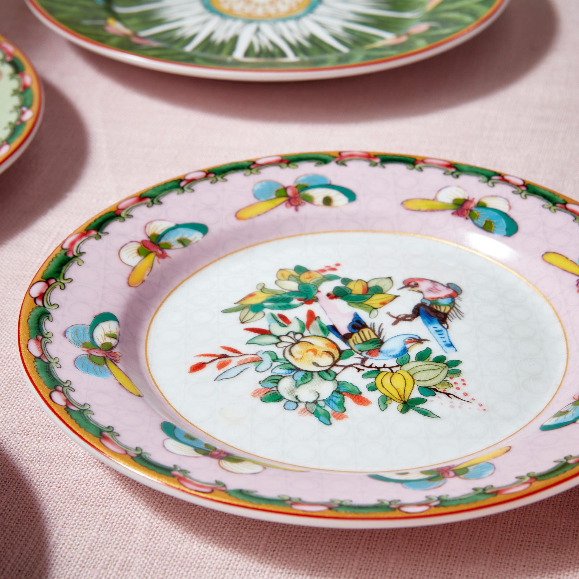 Williams Sonoma Famille Rose Assorted Appetizer Plates, Set of 4