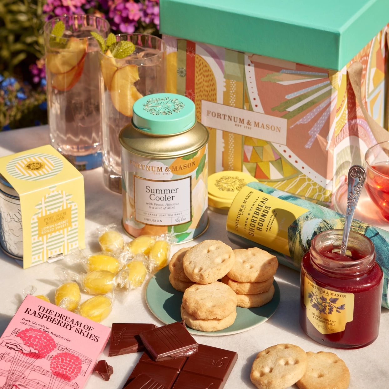 The Summer Gift Box