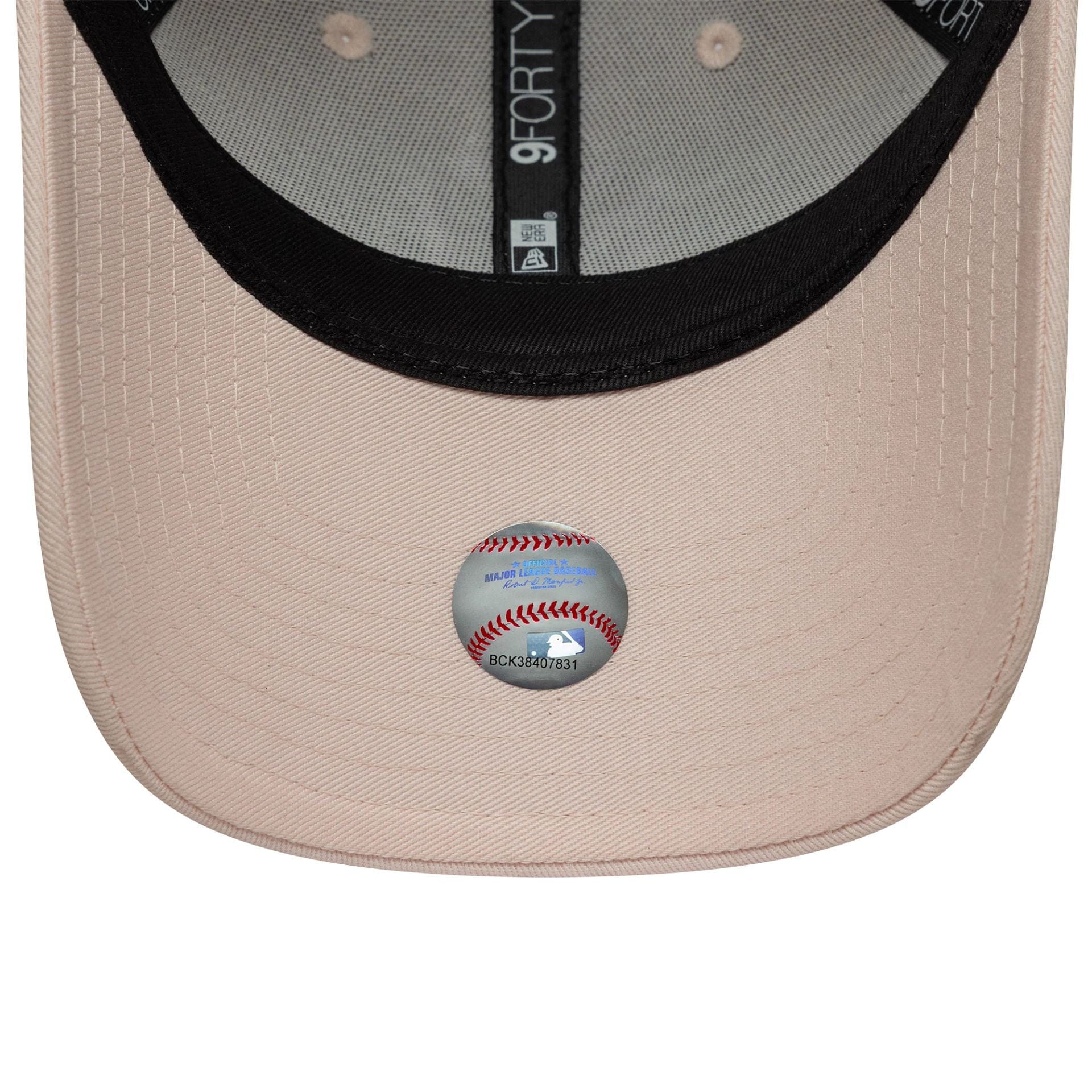 New York Yankees Womens MLB Metallic Logo Pastel Pink 9FORTY Cap